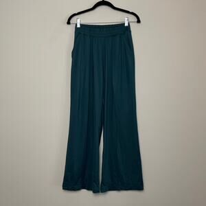 Offline By Aerie Wide Leg Smocked Waist Pull On Sweat pants Sz XS